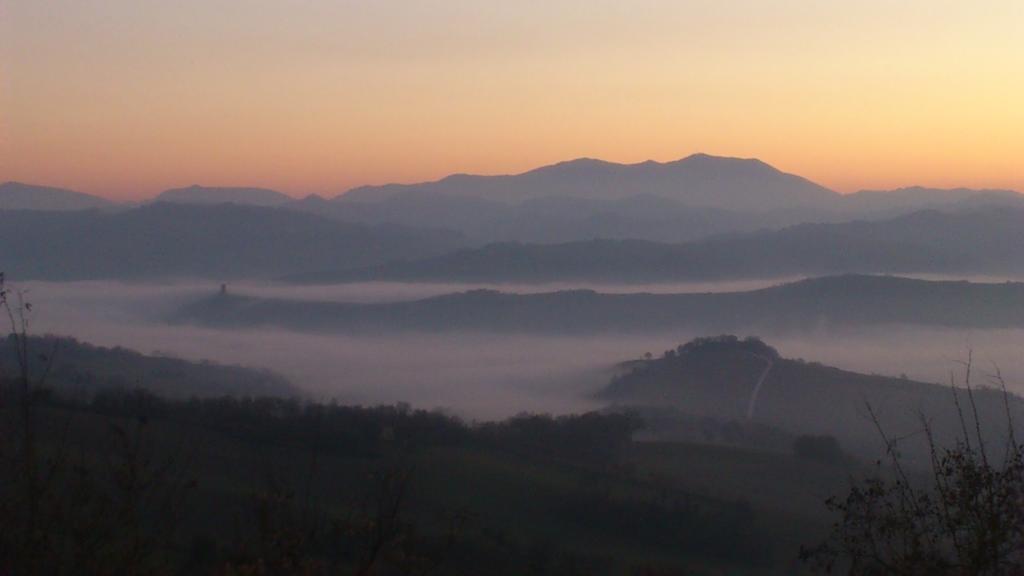 Bed and Breakfast Poggio Dei Prugnoli Tavoleto Exteriér fotografie